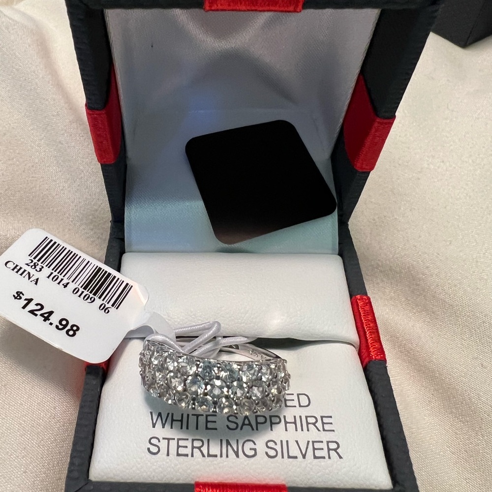 LADIES RING SIZE 7